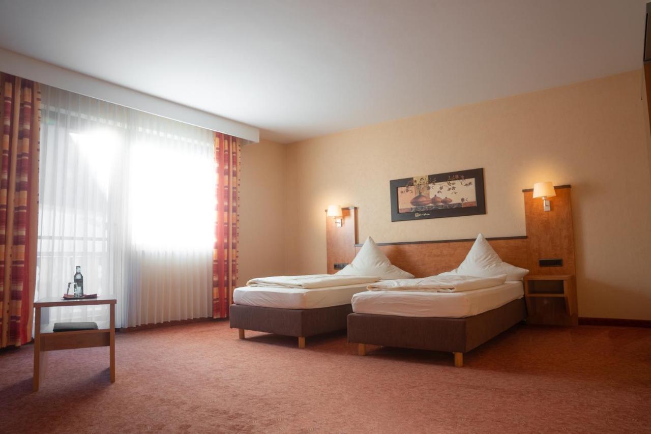 אנסבאך Hotel Gasthof Kaesser מראה חיצוני תמונה