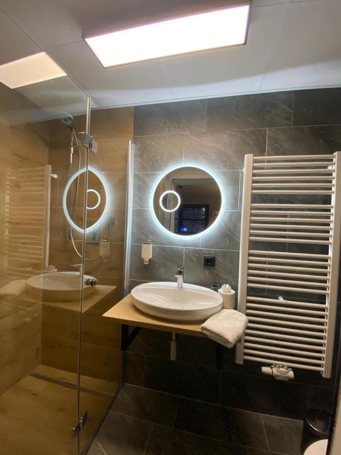 אנסבאך Hotel Gasthof Kaesser מראה חיצוני תמונה