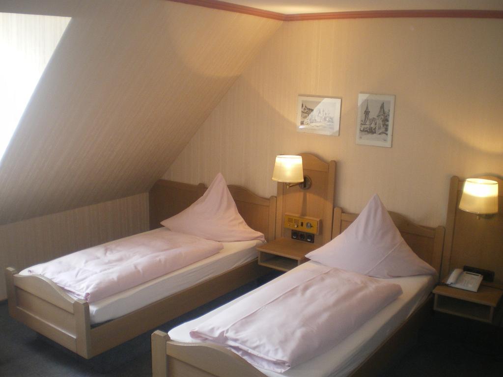 אנסבאך Hotel Gasthof Kaesser מראה חיצוני תמונה