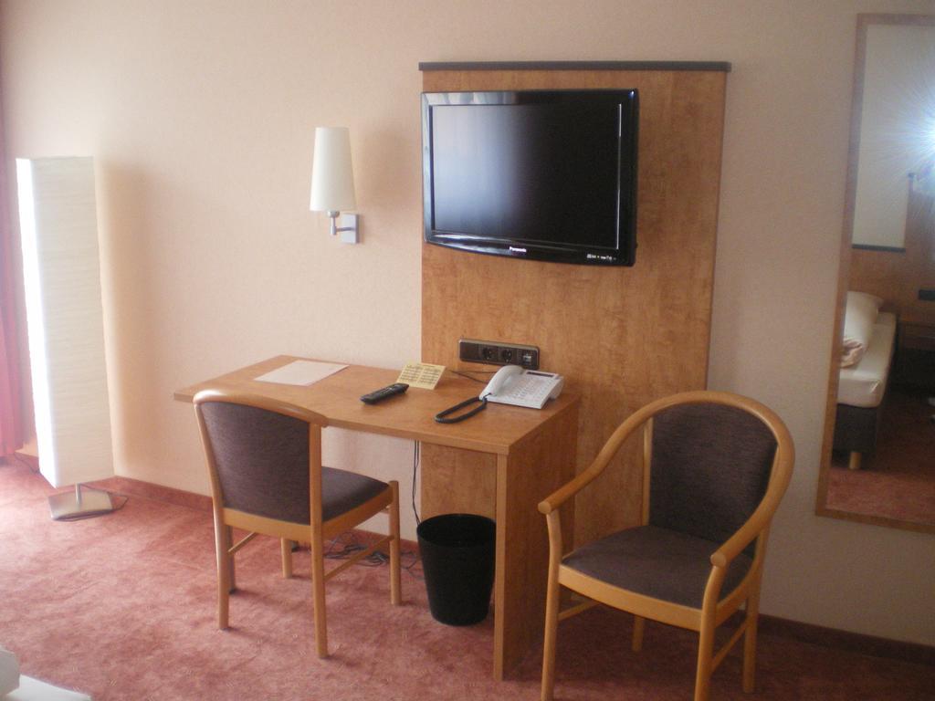 אנסבאך Hotel Gasthof Kaesser מראה חיצוני תמונה