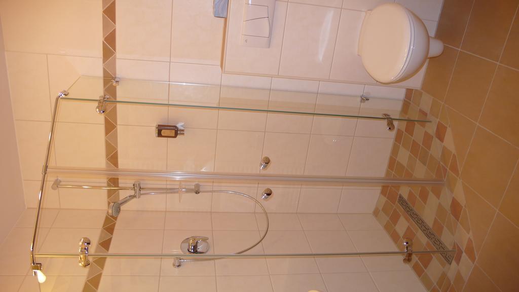 אנסבאך Hotel Gasthof Kaesser מראה חיצוני תמונה