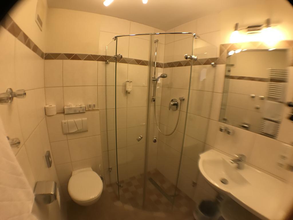 אנסבאך Hotel Gasthof Kaesser מראה חיצוני תמונה